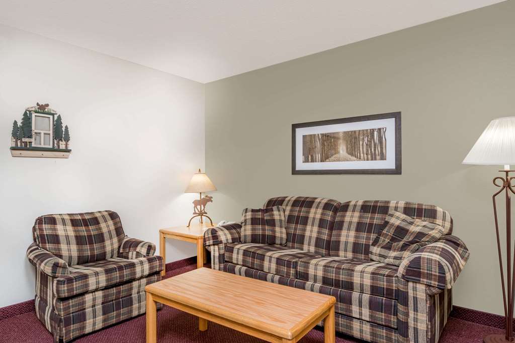 Moose Lake Lodge & Suites 객실 사진