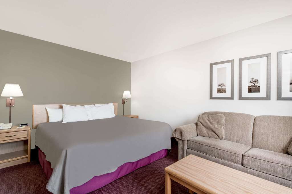 Moose Lake Lodge & Suites 객실 사진